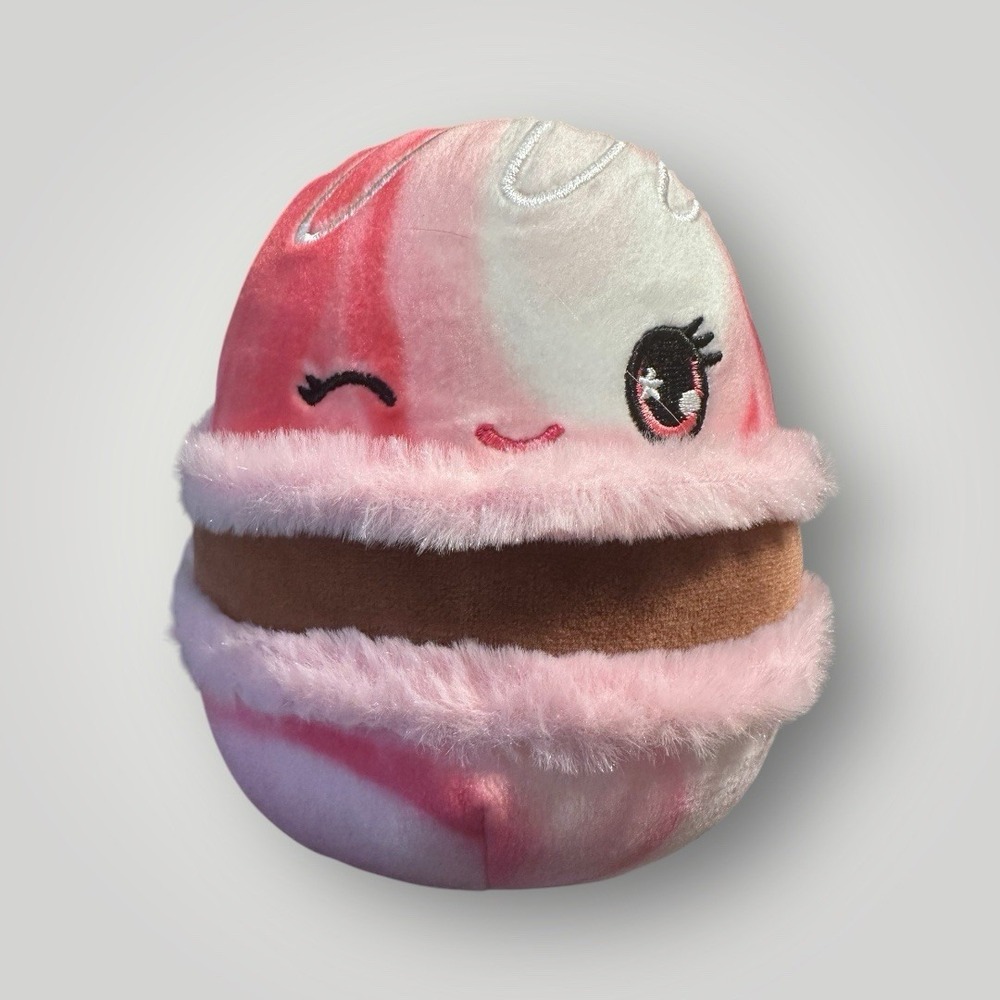 Squishmallow Dessert Mystery Squad Macaroon 5" Pink Stuffed Toy